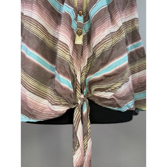 Ariat Tank Womens Size Extra Large Sleeveless Tank Top With Tie in Front - Picture 3 of 9